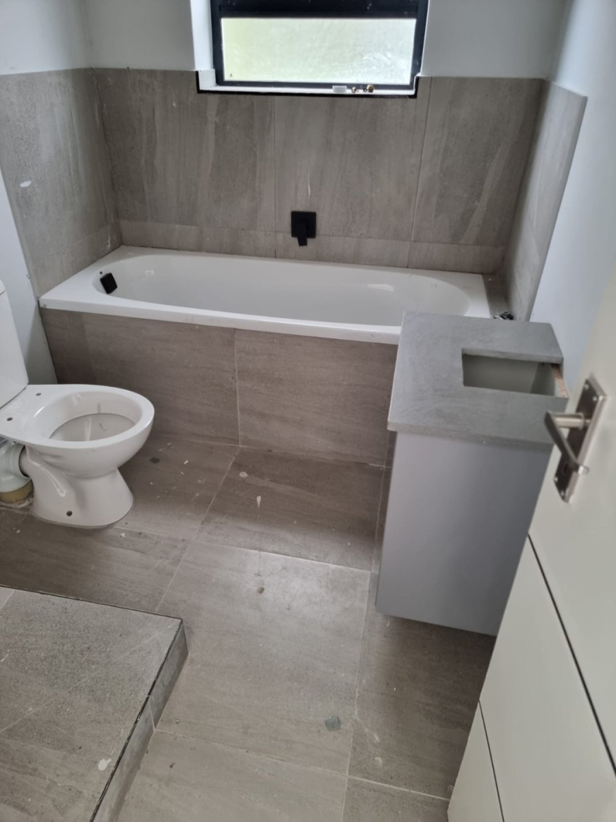 1 Bedroom Property for Sale in Table View Western Cape